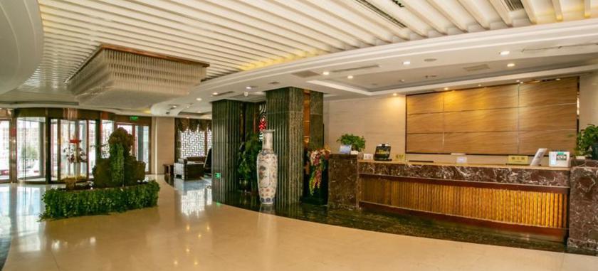 Imagen de los interiores del Hotel MAIJISHAN HOTEL. Foto 11