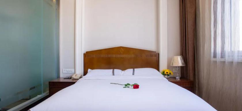 Imagen de la habitación del Hotel MAIJISHAN HOTEL. Foto 4