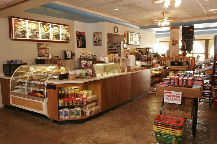 Imagen general del Hotel MAINGATE LAKESIDE RESORT. Foto 2