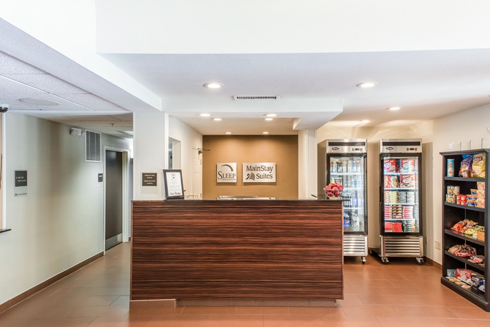Imagen de los interiores del Hotel MAINSTAY SUITES, North Fayette Township. Foto 11