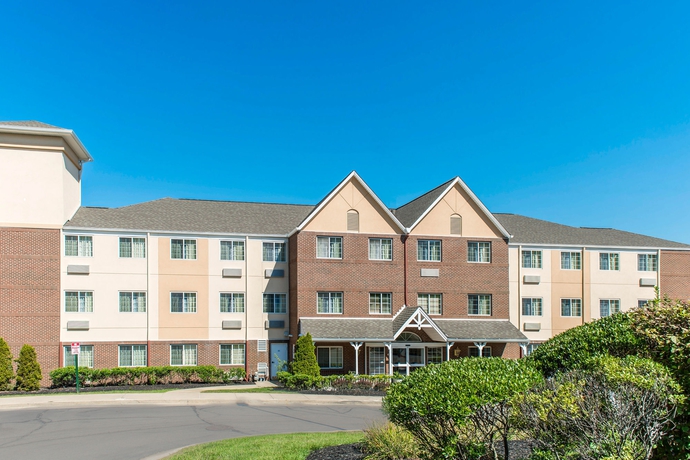 Imagen general del Hotel MAINSTAY SUITES, North Fayette Township. Foto 1