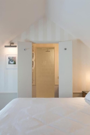 Imagen de la habitación del Hotel MAISON BORR&Egrave;ZE. Foto 3