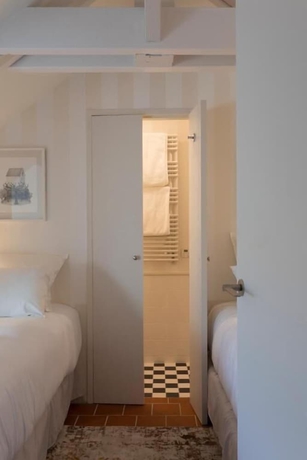 Imagen de la habitación del Hotel MAISON BORR&Egrave;ZE. Foto 15
