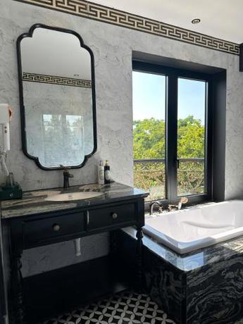 Imagen general del Hotel MAISON CAMELLIA. Foto 12