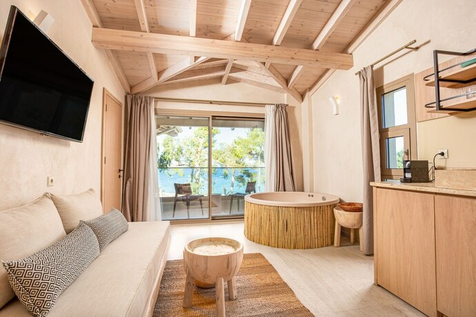 Imagen de la habitación del Hotel MAKO Sea and Suites. Foto 20