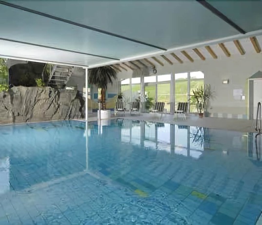 Imagen de la piscina del Hotel MANA LISA Boutiquehotel. Foto 15