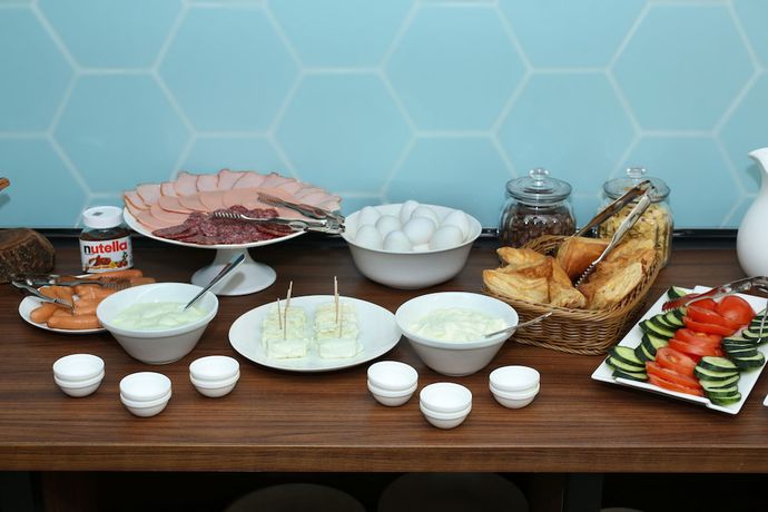 Imagen del bar/restaurante del Hotel MANDARIN, Erev&aacute;n. Foto 4