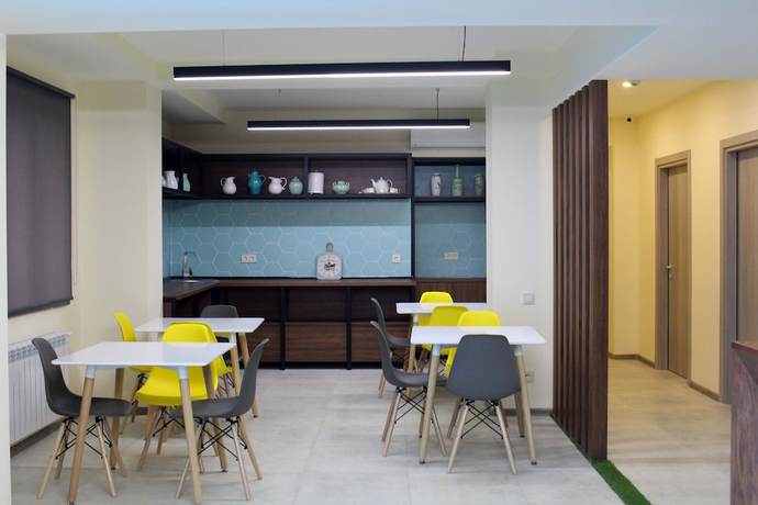 Imagen del bar/restaurante del Hotel MANDARIN, Erev&aacute;n. Foto 5