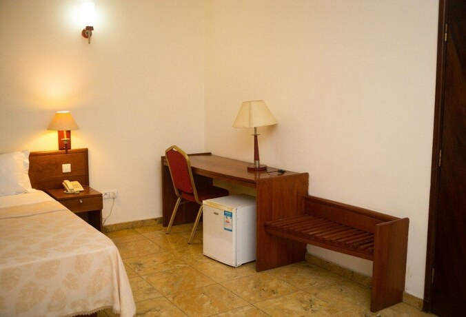 Imagen general del Hotel MARBELLA HOTEL. Foto 12