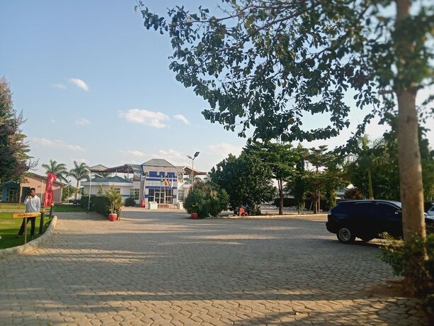 Imagen general del Hotel MARKDON VILLAGE HOTEL. Foto 1