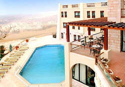 Imagen de la piscina del Hotel MARRIOT HOTEL PETRA. Foto 7