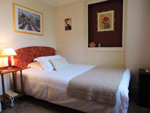 Imagen de la habitación del Hotel MAS DJOLIBA, Antibes. Foto 10