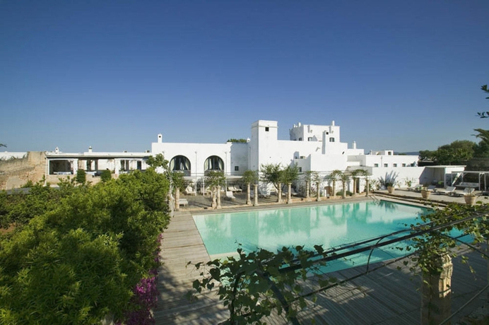 Imagen de la piscina del Hotel MASSERIA TORRE MAIZZA. Foto 12