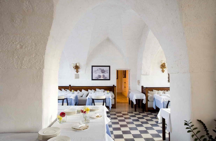 Imagen del bar/restaurante del Hotel MASSERIA TORRE MAIZZA. Foto 1