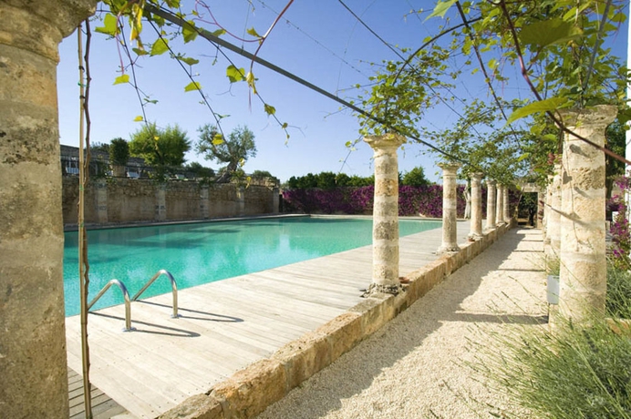 Imagen de la piscina del Hotel MASSERIA TORRE MAIZZA. Foto 13