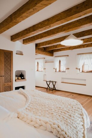 Imagen de la habitación del Hotel MATCA Transylvanian Sanctuary. Foto 18