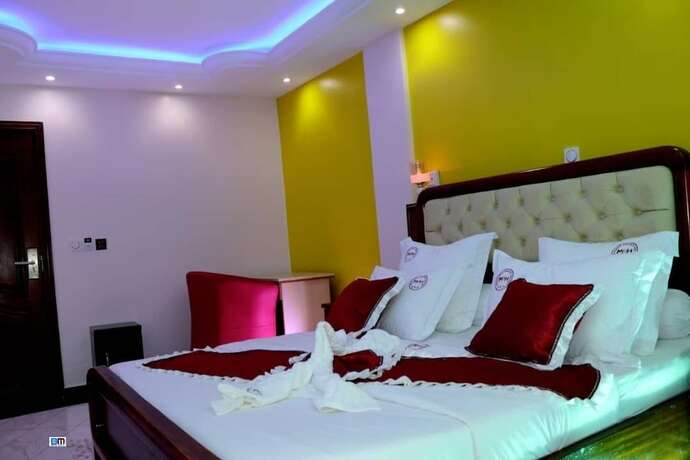 Imagen de la habitación del Hotel MATCHEU PALACE H&Ocirc;TEL, Yaound&eacute;. Foto 13