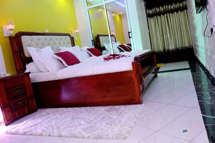 Imagen de la habitación del Hotel MATCHEU PALACE H&Ocirc;TEL, Yaound&eacute;. Foto 14