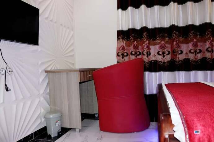 Imagen de la habitación del Hotel MATCHEU PALACE H&Ocirc;TEL, Yaound&eacute;. Foto 18