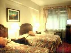 Imagen de la habitación del Hotel MAURY. Foto 4