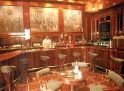 Imagen del bar/restaurante del Hotel MAURY. Foto 3