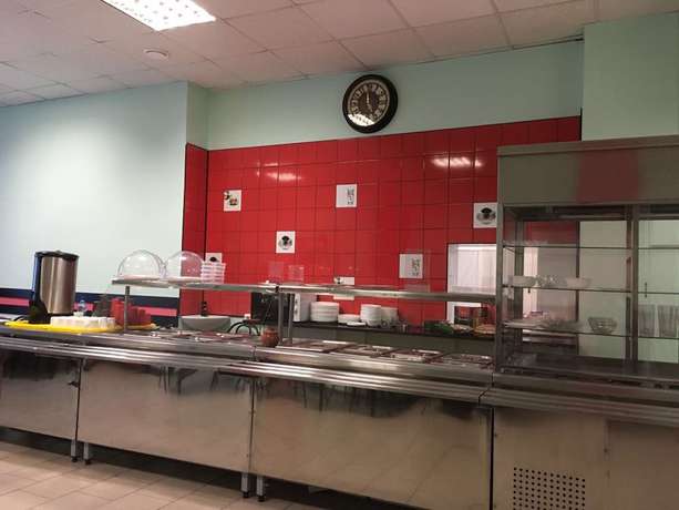 Imagen del bar/restaurante del Hotel MAXROOMS Barnaul Sibiria. Foto 3