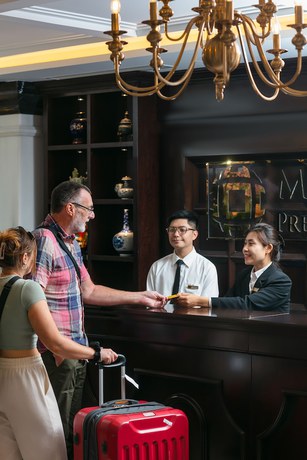 Imagen de los interiores del Hotel MAY DE VILLE Crown. Foto 12