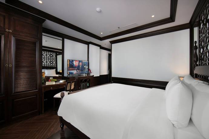 Imagen de la habitación del Hotel MAY DE VILLE Crown. Foto 8