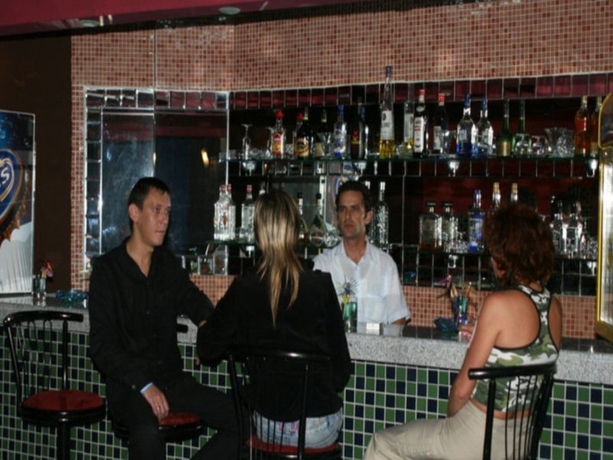 Imagen general del Hotel MAY GARDEN CLUB. Foto 6