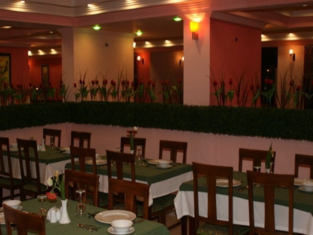 Imagen general del Hotel MAY GARDEN CLUB. Foto 10