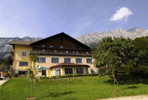 Imagen general del Hotel MAYER - Wirtshaus und Dorfhotel. Foto 2