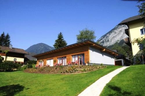 Imagen general del Hotel MAYER - Wirtshaus und Dorfhotel. Foto 4