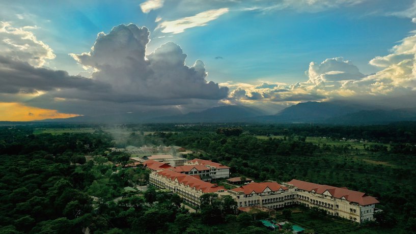 Imagen general del Hotel MAYFAIR Tea Resort. Foto 1