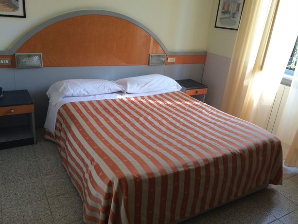 Imagen de la habitación del Hotel MAZZINI. Foto 4