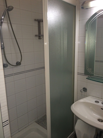 Imagen de la habitación del Hotel MAZZINI. Foto 5