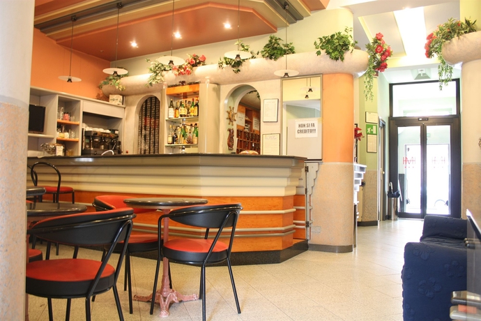 Imagen de los interiores del Hotel MAZZINI. Foto 12