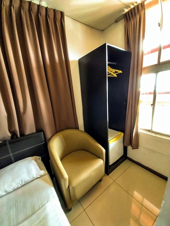 Imagen de la habitación del Hotel MB Budget. Foto 13