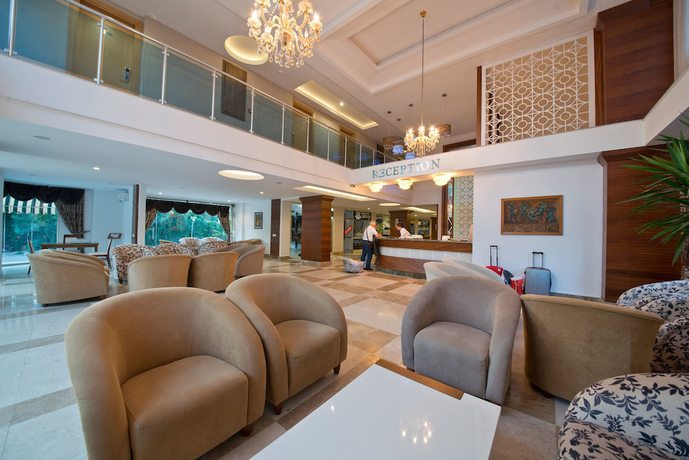 Imagen de los interiores del Hotel MC Beach Park Resort. Foto 10