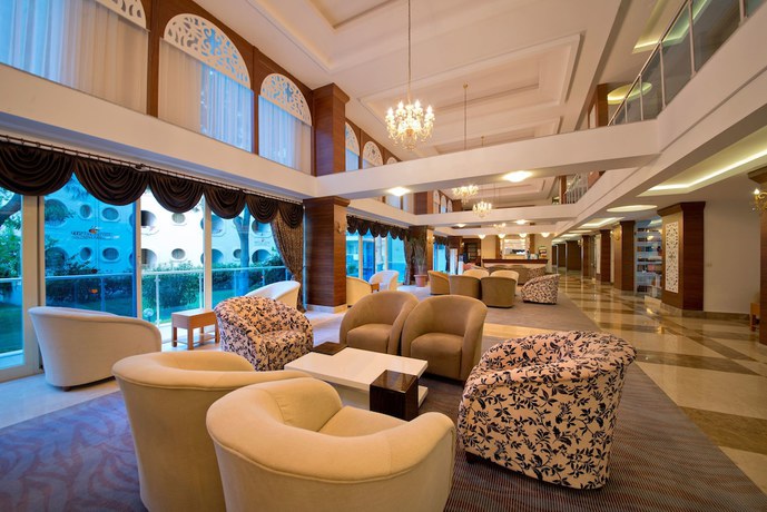 Imagen de los interiores del Hotel MC Beach Park Resort. Foto 11