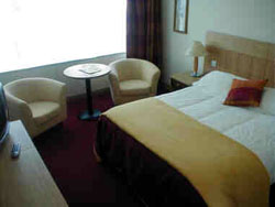 Imagen de la habitación del Hotel MCENIFF ARD RI. Foto 4