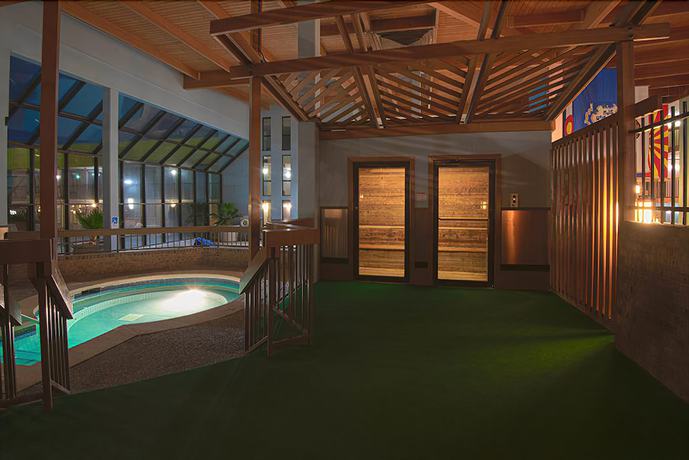 Imagen de los interiores del Hotel MCM Grande FunDome Odessa. Foto 15