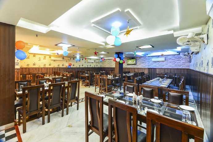 Imagen del bar/restaurante del Hotel MD 9 Star. Foto 6
