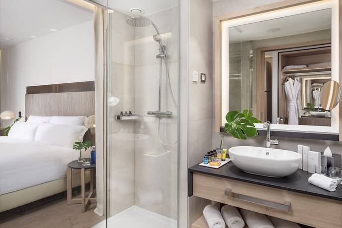 Imagen de la habitación del Hotel ME Barcelona. Foto 6