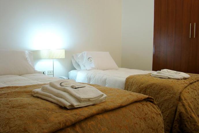 Imagen de la habitación del Hotel MEDIA LUNA. Foto 2