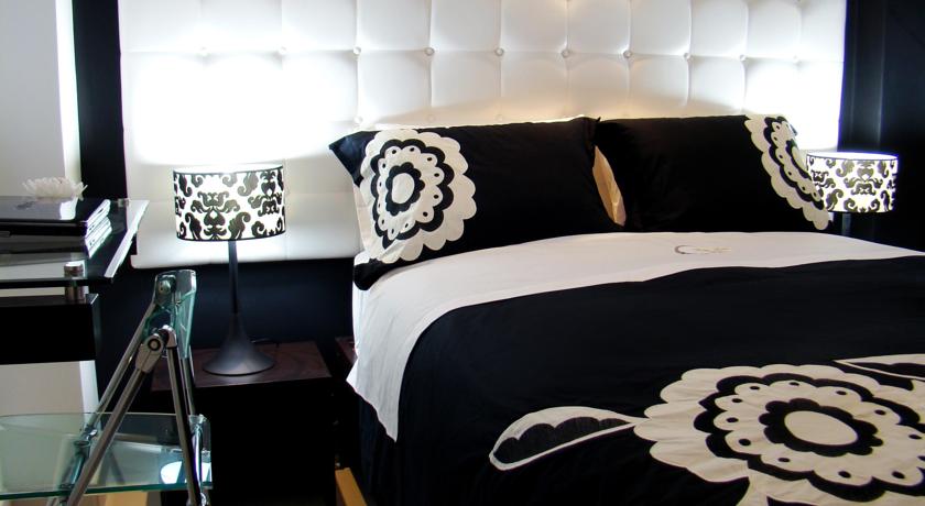 Imagen de la habitación del Hotel MEDIA LUNA. Foto 3