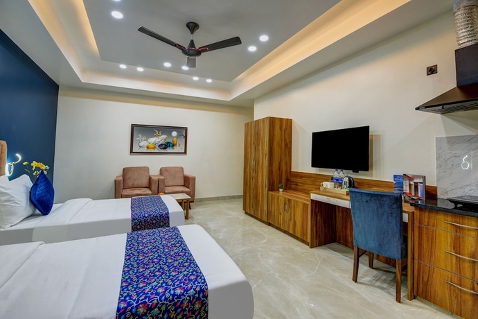 Imagen de la habitación del Hotel MEHU RESIDENCY. Foto 9