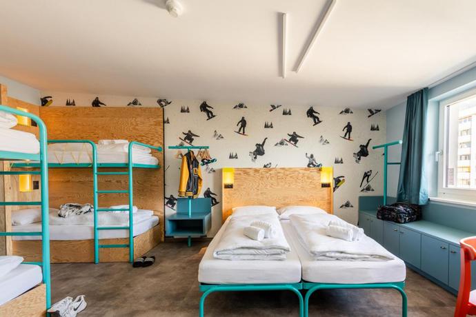 Imagen de la habitación del Hotel MEININGER Innsbruck Zentrum. Foto 8