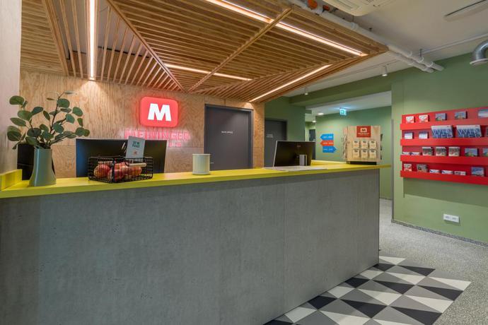 Imagen de los interiores del Hotel MEININGER Innsbruck Zentrum. Foto 12