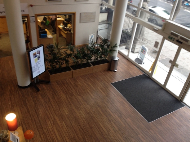 Imagen de los interiores del Hotel MEININGER London Hyde Park. Foto 18