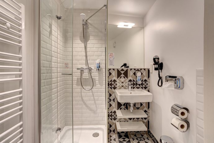Imagen de la habitación del Hotel MEININGER Paris Porte de Vincennes. Foto 4